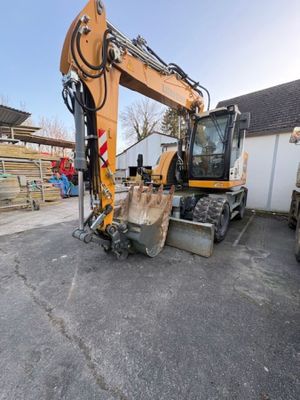 Pelle LIEBHER sur roues 918 COMPACT équipé 5 godets - Heures: 233- PRE