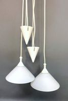 Suspension à deux lumières en métal, abat-jour en verre opaq… (photo 2)
