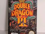 une image du jeu vidéo « Double Dragon II » posée sur une table