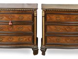 paire de commodes de style Louis XV en noyer et marqueterie