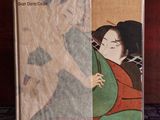 une photo d'un livre sur laquelle figure une femme en kimono
