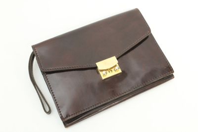 François VILLON Paris. Pochette à rabat en cuir brun L.