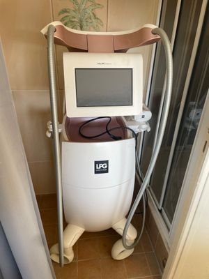 a machine that is sitting in the corner of a room