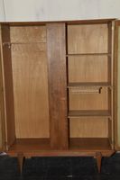 Armoire ouvrant en façade par deux vantaux ornés de baguette… (photo 2)