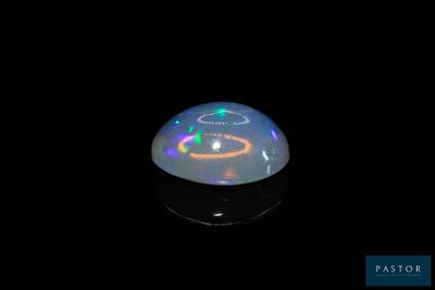 an image of a light that is glowing in the dark