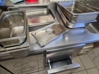 Ensemble de 18 plats gastro en inox comprenant : 2 bacs de 5…