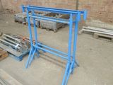 a picture of a blue stand with a machine on it
