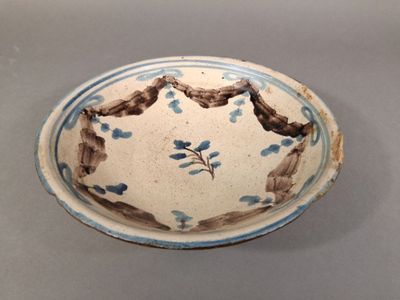 ESPAGNE, TALAVERA ou PUENTE DEL ARZOBISPO ? Plat circulaire …