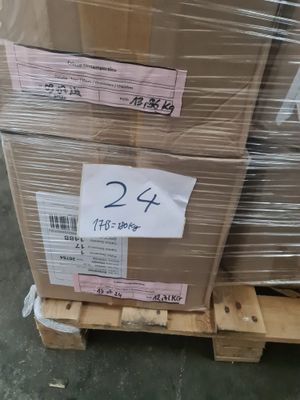 Palette d’environ 180 kg – Vêtements femme crème contemporai…