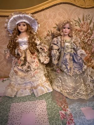 Poupées à tête de porcelaine