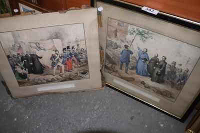 deux photos encadrées représentant un homme et une femme allongés par terre