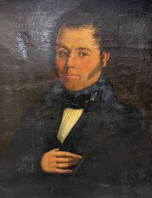 portrait d'un homme vêtu d'un manteau noir et d'un nœud papillon blanc