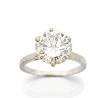 Bague en platine 850 millièmes ornée au centre d'un diamant …