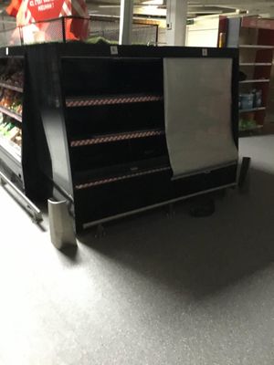 Ensemble de vitrines à rideaux de marque ISA comprenant
