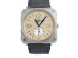 une image d'une montre en gros plan sur fond blanc