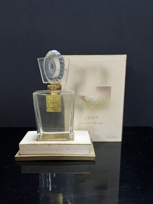 CALLOT SOEURS, Paris «Jeep» (c.1940), flacon en verre incolo… - Photo 1