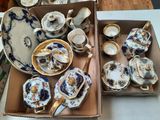 une boîte contenant un grand nombre d'objets différents