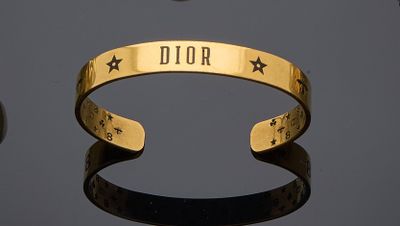 Bracelet manchette Christian Dior plaqué or orné d'étoiles