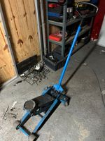 Sur désignation à 69100 VILLEURBANNE: 2 Crics de levage, pet… (photo 3)