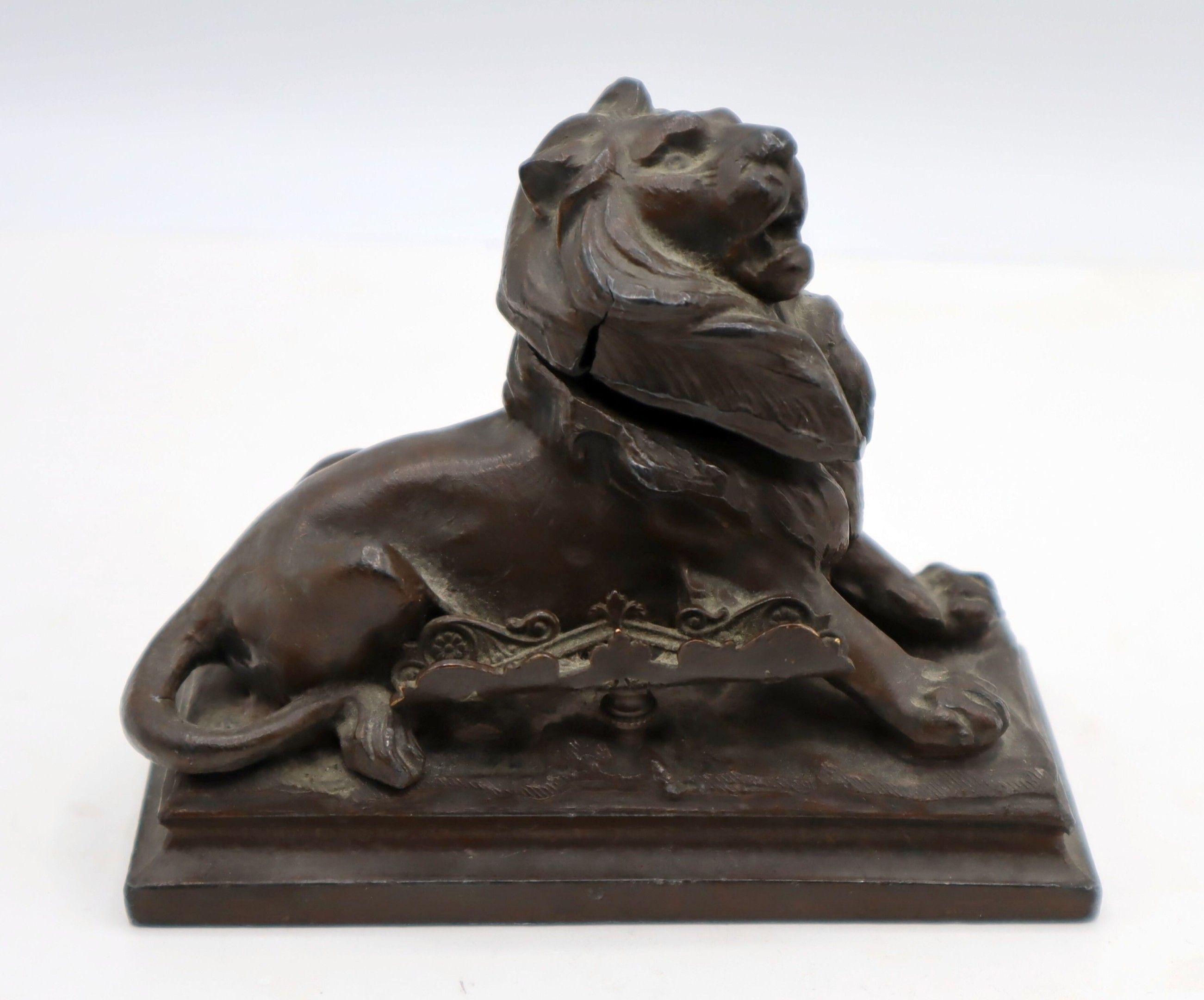 Objets d'art & Curiosités