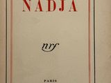 un vieux livre portant le titre « Nadja »