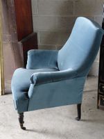 Fauteuil recouvert de velours bleu gris, reposant sur quatre… (photo 4)