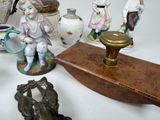many figurines that are on the table together