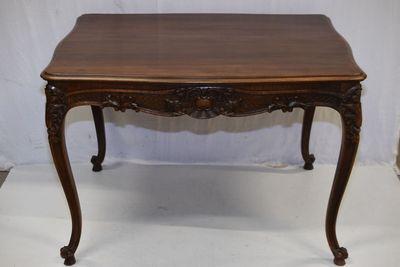 TABLE BUREAU en acajou de style Louis.