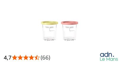 two cups with lids are on a white background with five stars