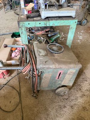 a machine that is sitting in the middle of a room