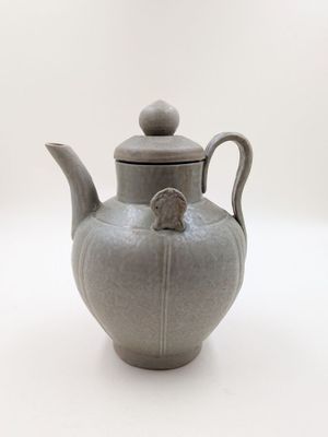 CHINE Pichet couvert en grès porcelaineux à couverte céladon