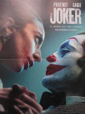 L'affiche du film « Le Joker » montre une femme et un clown.