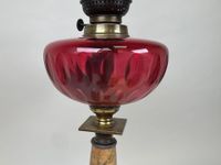 Grande lampe à pétrole en marbre et bronze, le réservoir en … (photo 5)