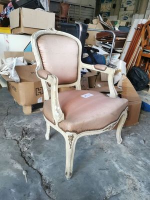 1 fauteuil de style Louis XV, 4 chaises bois dessus tissu ve…