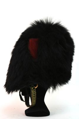 [ROYAUME - UNI] Bonnet à poiles. Coiffe intérieure en cuir n…