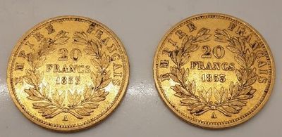 deux pièces d'or, dont l'une est ornée d'une couronne et l'autre d'une couronne de fleurs
