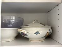 Contenu d'un placard de la cuisine comprenant : (photo 6)