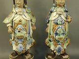 paire de figurines en porcelaine chinoise représentant un homme et une femme