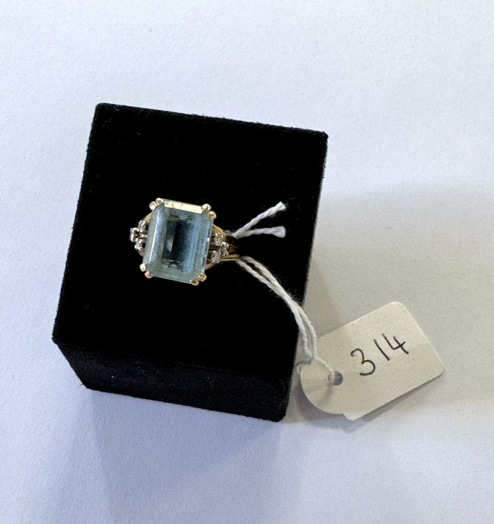 Bijoux & Pierres Précieuses