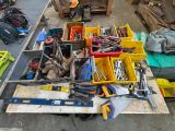 un grand nombre d'outils sur une palette