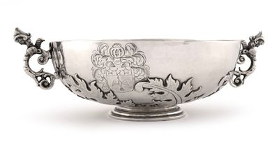 EXCEPTIONNELLE COUPE à deux anses en argent, POITIERS vers 1680-1690 p - Photo 1