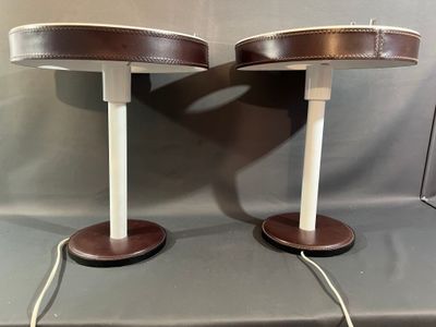 paire de lampes de style « mid-century » avec des abat-jours en cuir