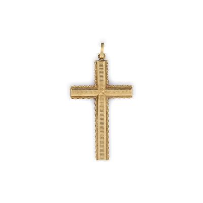 pendentif en forme de croix en or sur fond blanc