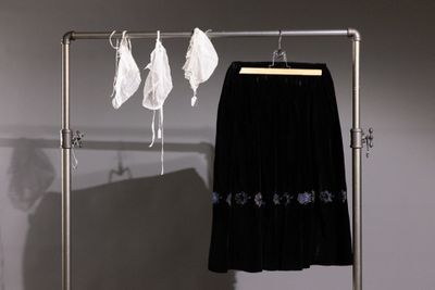 Trois coiffes mode de Carhaix (Huelgoat ?) en tulle carré, dont l'une  - Photo 1