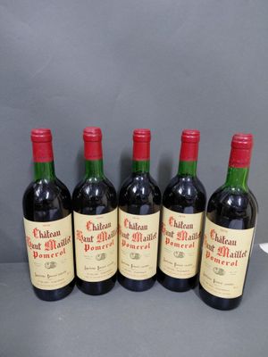 Six bouteilles de vin du Château d'Ordonne sont alignées sur une table