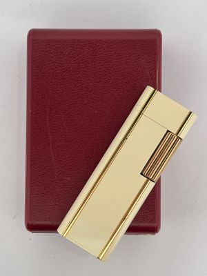 MYON Paris. Briquet en métal doré et laque crème. h. 7,5 cm. Légères u - Photo 1