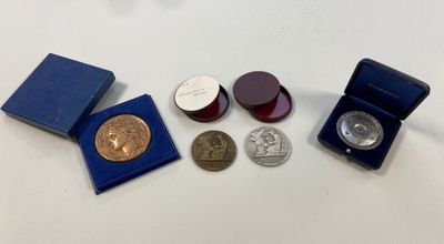 Lot de 4 Médailles en bronze, thème "Énergie- GAZ & Électriq…