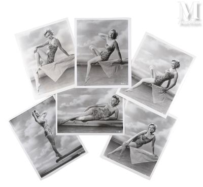 six photographies en noir et blanc d'une femme en maillot de bain