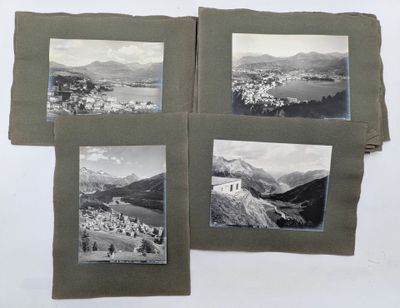 quatre photos en noir et blanc représentant un paysage de montagne avec une église