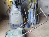 a lot of tools that are sitting on the floor
